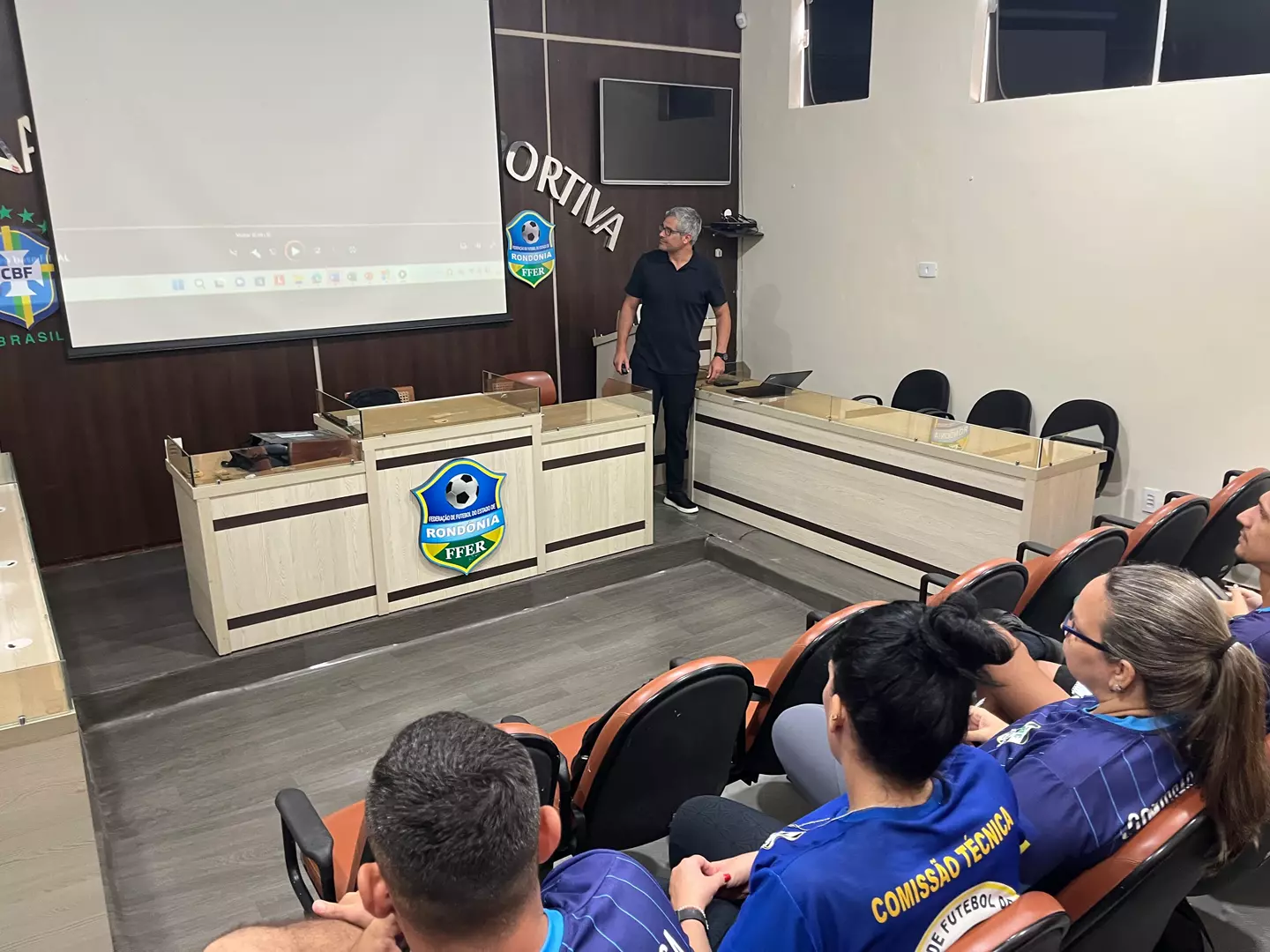 Diretor de futebol da base do Botafogo ministra palestra na sede da FFER